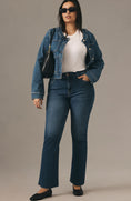 Load image into Gallery viewer, The Yaya Mid-Rise Crop Jeans by Pilcro
