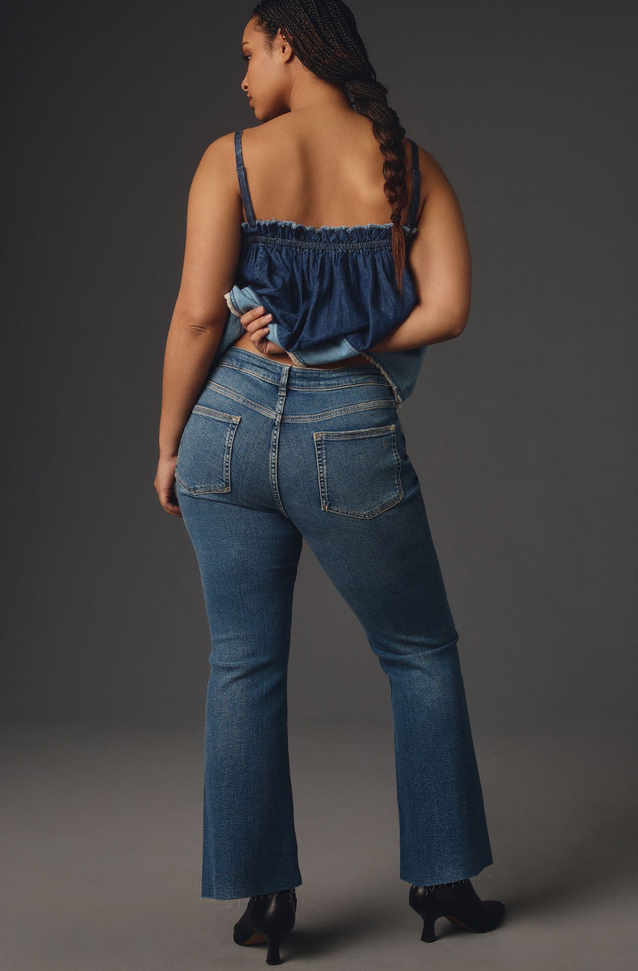 The Yaya Mid-Rise Crop Jeans by Pilcro