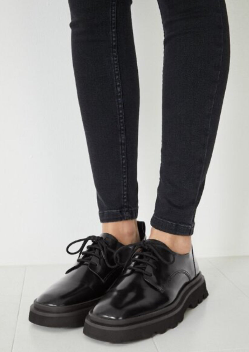 The Rhys Lace-Up Square-Toe Loafers