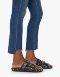 Load image into Gallery viewer, MOTHER The Insider Crop Step Fray Jeans
