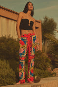 Load image into Gallery viewer, Farm Rio Surreal Scarf Pull-On Pants
