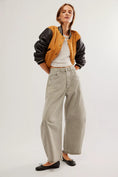 Load image into Gallery viewer, Citizens of Humanity Horseshoe High-Rise Tapered Relaxed-Leg Jeans
