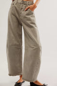 Load image into Gallery viewer, Citizens of Humanity Horseshoe High-Rise Tapered Relaxed-Leg Jeans
