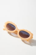 Load image into Gallery viewer, Scallop Warm Tortoise Sunglasses
