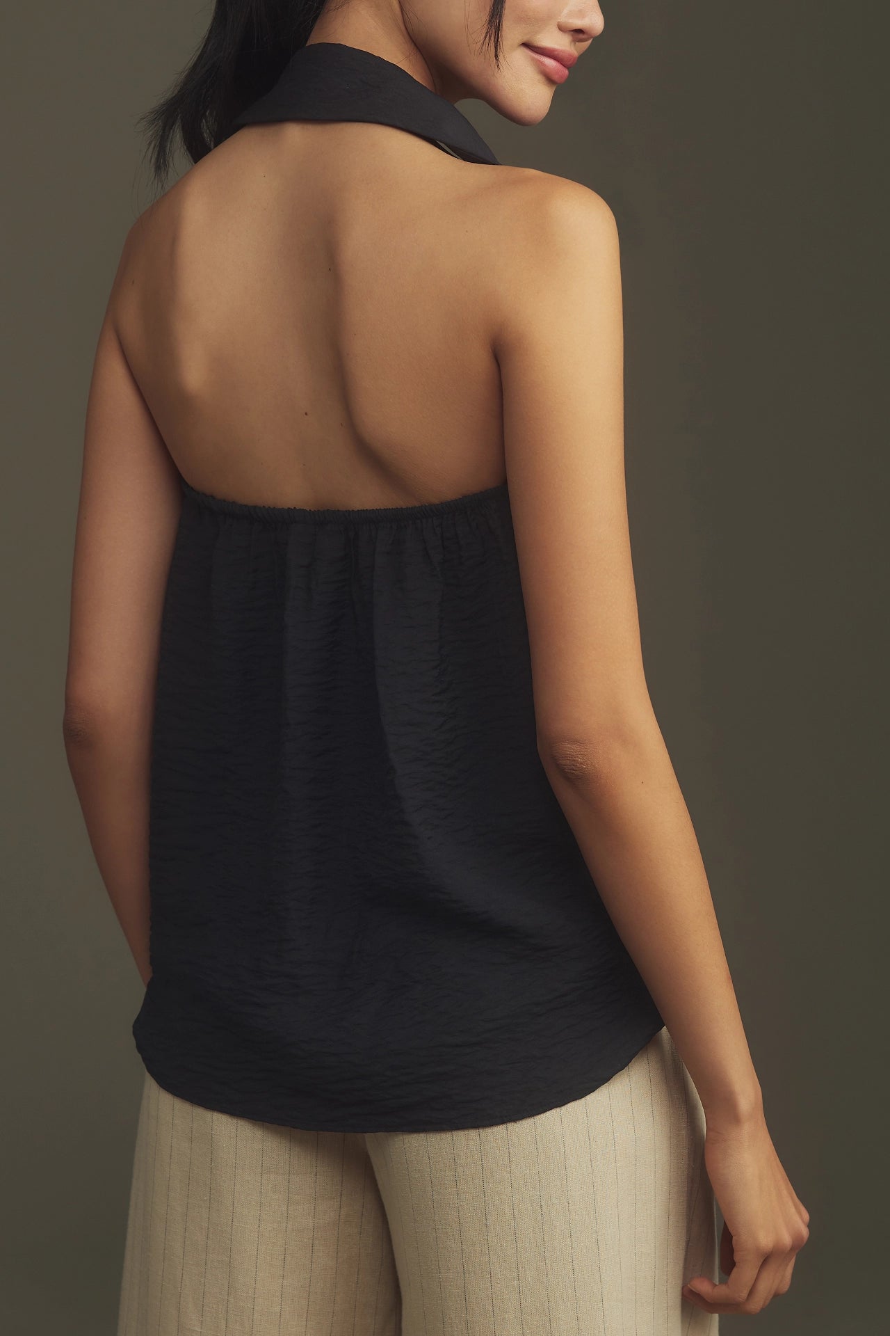 The Dylon Sleeveless Wide-Placket Top