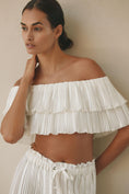 Load image into Gallery viewer, By Anthropologie Off-The-Shoulder Pliss‚ Ruffled Crop Top
